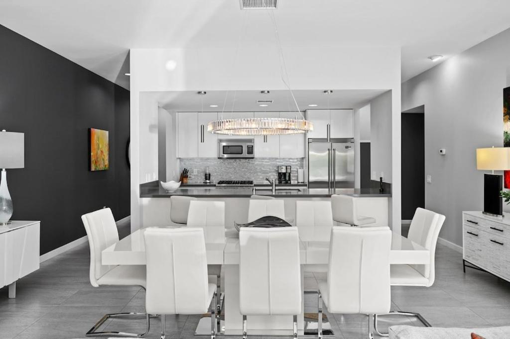 Spectacular Home In The Morrison W/ Private Pool Palm Springs Bagian luar foto